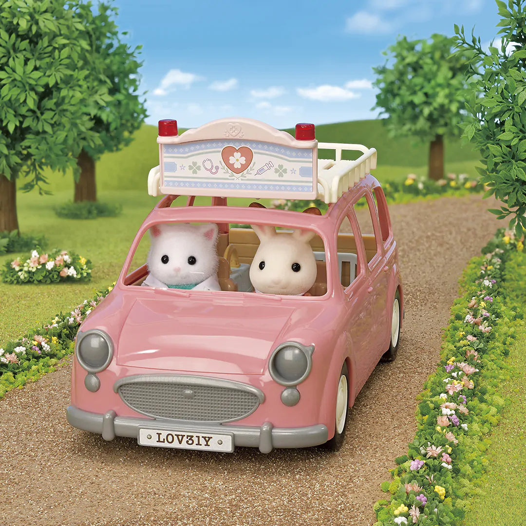 Sylvanian Families Village Doctor Starter Set