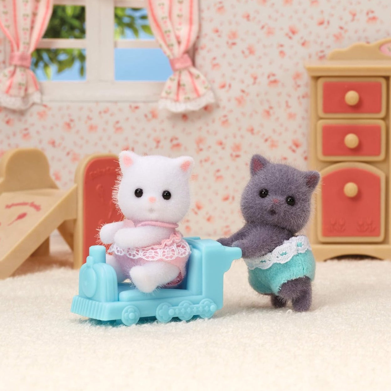 Sylvanian Families Persian Cat Twins