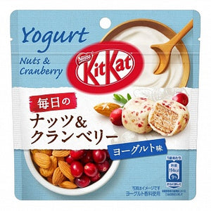 Kit Kat Mini Yogurt Nuts & Cranberry