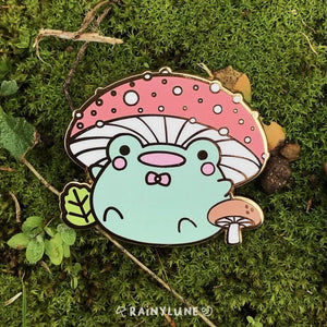 Rainylune Mushroom Hat Friend the Frog Pin
